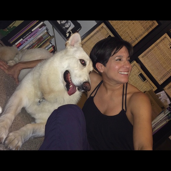 Meet your Posher, Lori - Picture 3 of 3